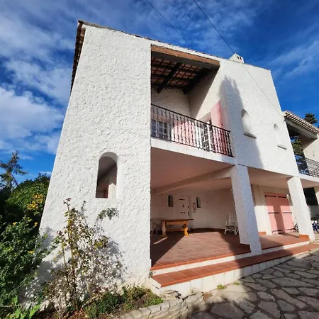 Casa de Férias Les Grillons, *