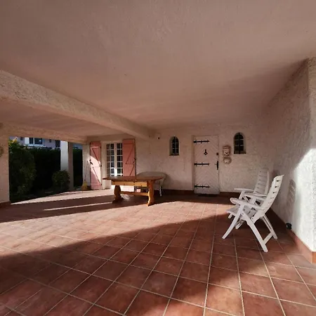 Les Grillons, Casa de Férias Agde